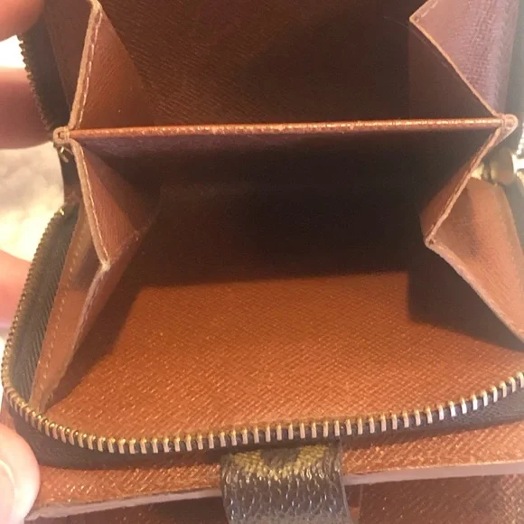 Louis Vuitton CA0030 Monogram Wallet - Picture 5 of 12